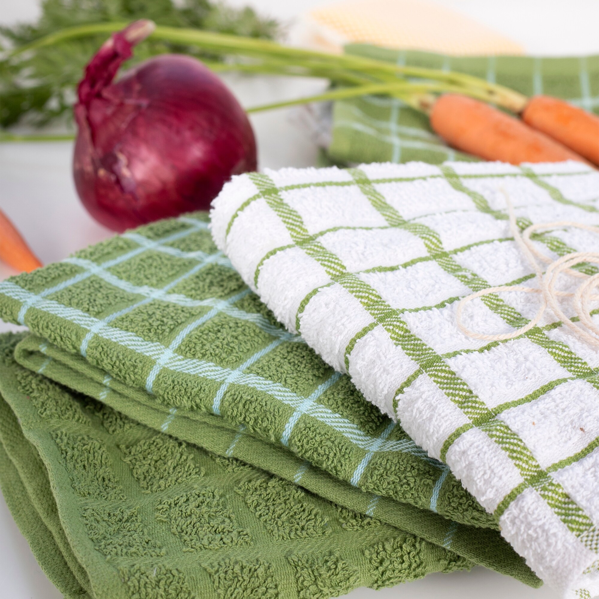 https://ak1.ostkcdn.com/images/products/is/images/direct/a28740eb048293ea5ee95b2b483251b4cb447e21/RITZ-Terry-Check-Kitchen-Towel%2C-Set-of-3.jpg