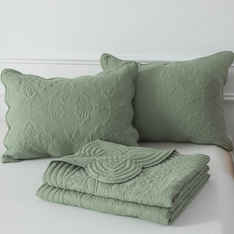 Wholinens Scalloped Edge Washed Microfiber Embroidered Damask Quilt Set 3 Pieces