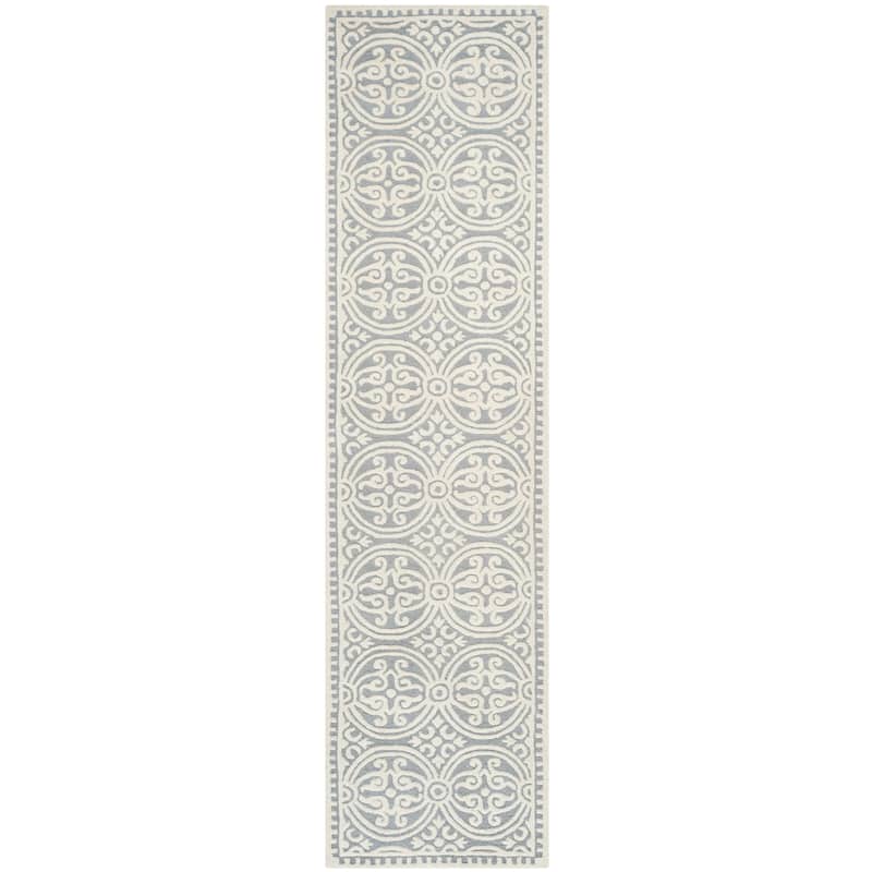 SAFAVIEH Handmade Cambridge Myrtis Moroccan Wool Rug