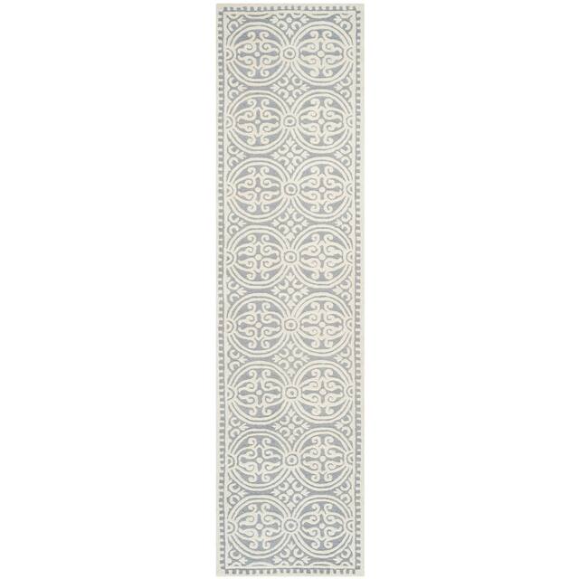 SAFAVIEH Handmade Cambridge Myrtis Moroccan Wool Rug