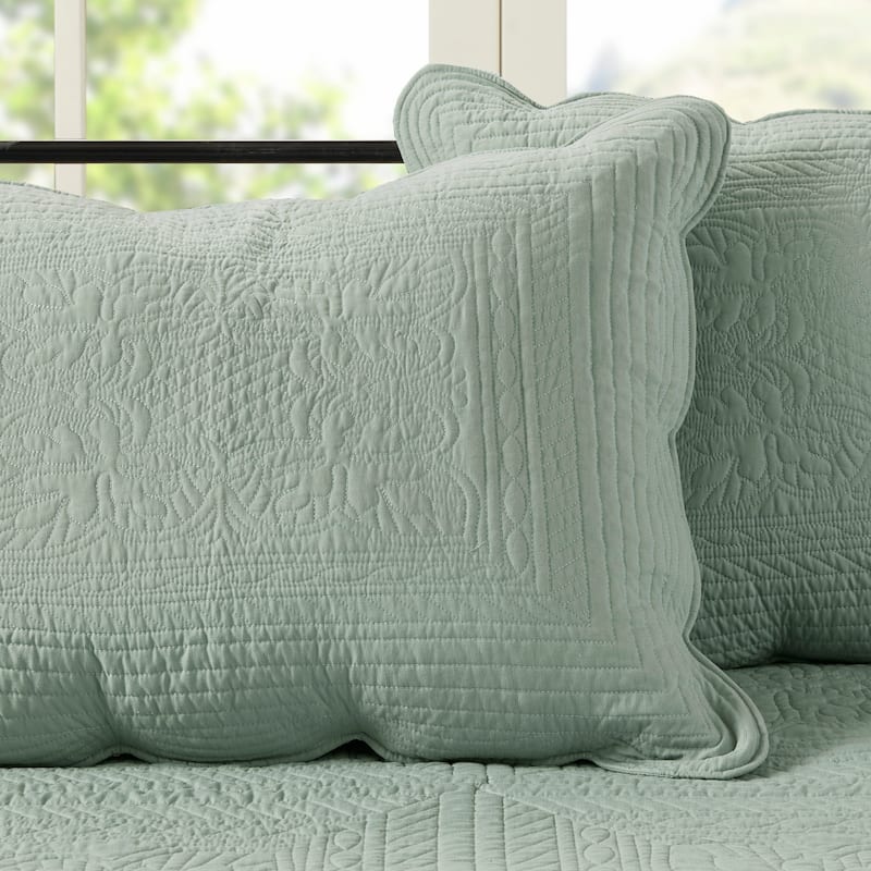 Madison Park Venice 6 Piece Scalloped Edge Daybed Cover Set