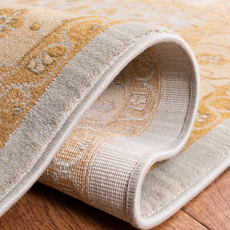 SAFAVIEH Austin Luice Traditional Oriental Rug