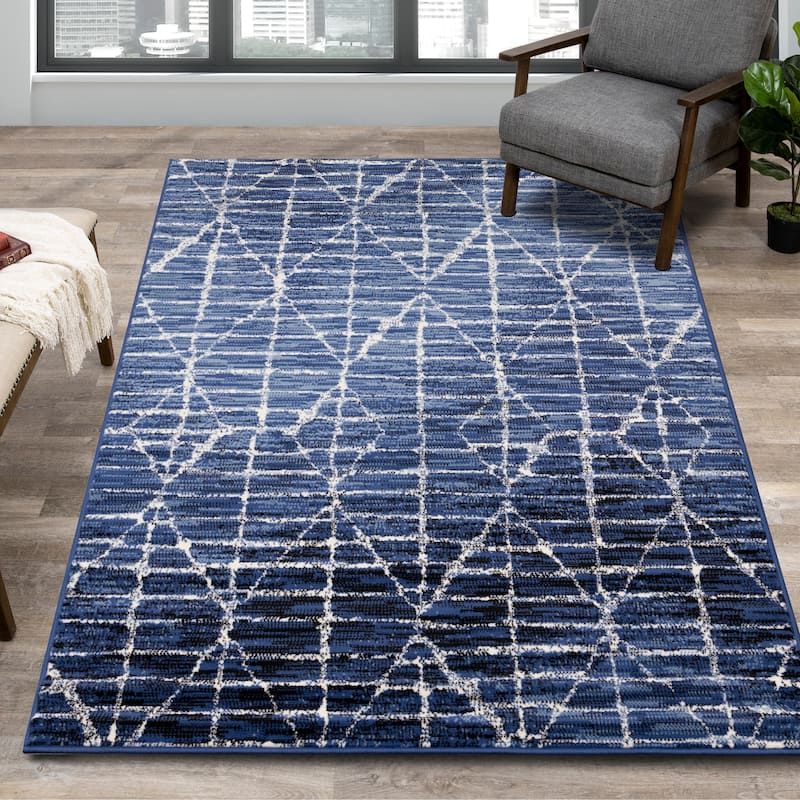 Florence Collection - Blue/Cream Distressed Geometric Rug - 4'7" x 6'7"