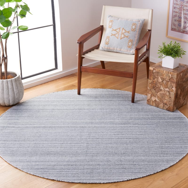 SAFAVIEH Kilim Sherri Rug - 6' Round - Dark Grey