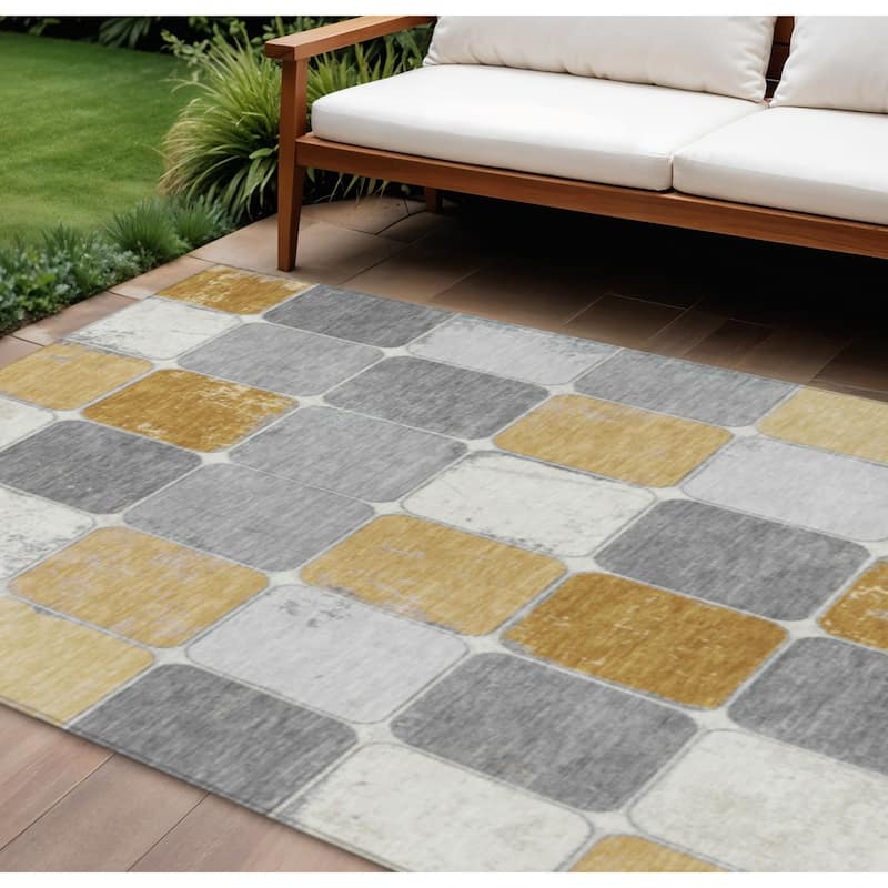 HomeRoots Geometric Transitional Rectangle Outdoor Rug - 10' X 14'
