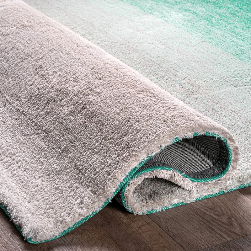 Nuloom Handmade Soft and Plush Ombre Shag Rug