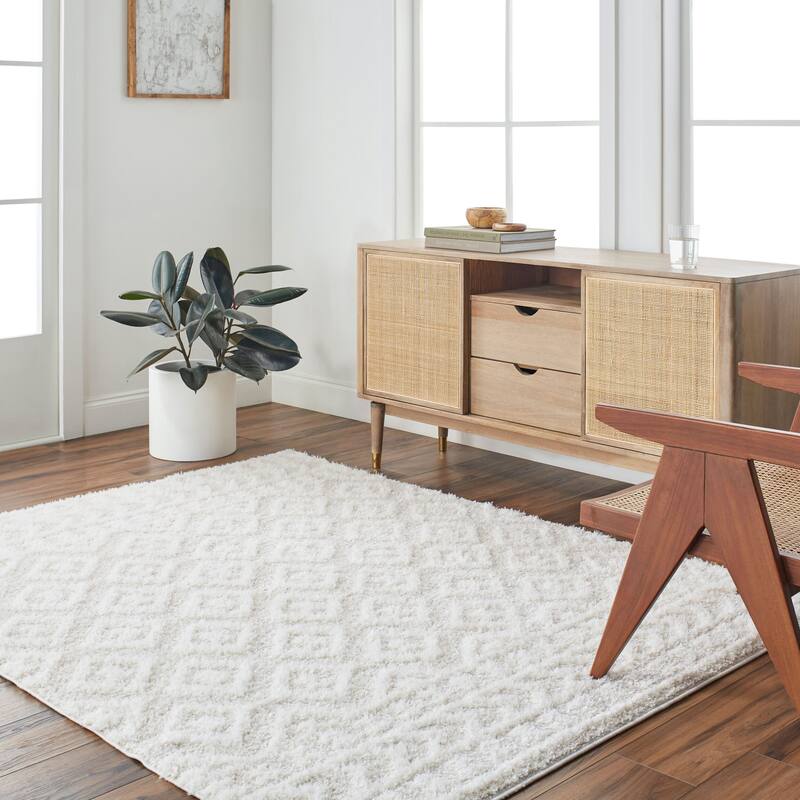Livabliss Rodos Transitional Diamond Plush Area Rug
