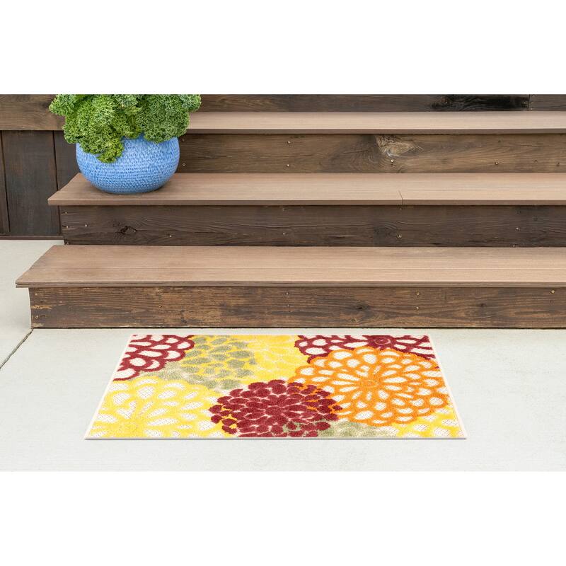 Origin Coastal Floral Indoor/Outdoor Area Rug - 2' x 3' - Red/Yellow