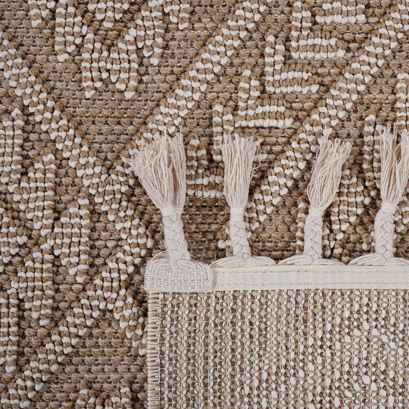 Guros Collection Natural / Traditional Indoor / Outdoor Non-Shedding Area Rug