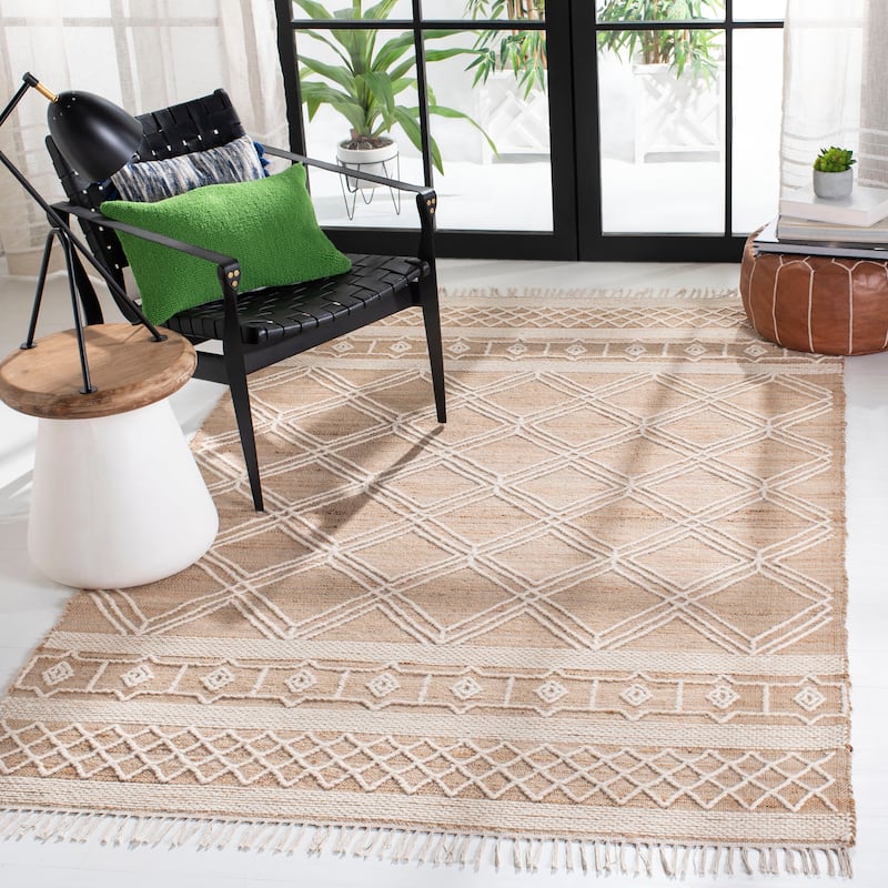 SAFAVIEH Handmade Kilim Thuong Moroccan Rug - 4' x 6' - Natural/Ivory