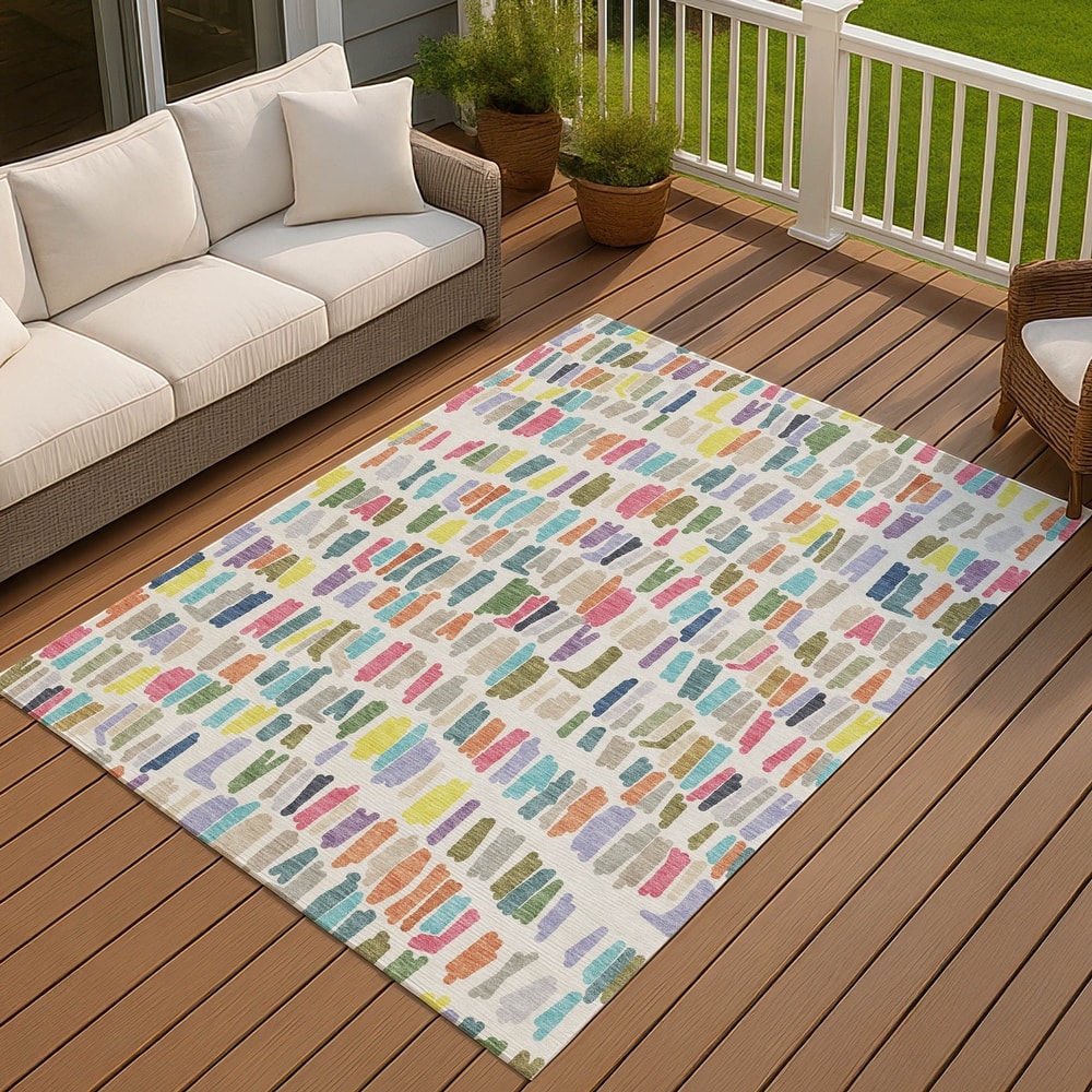 Machine Washable Indoor/ Outdoor Modern Mosaic Chantille Rug