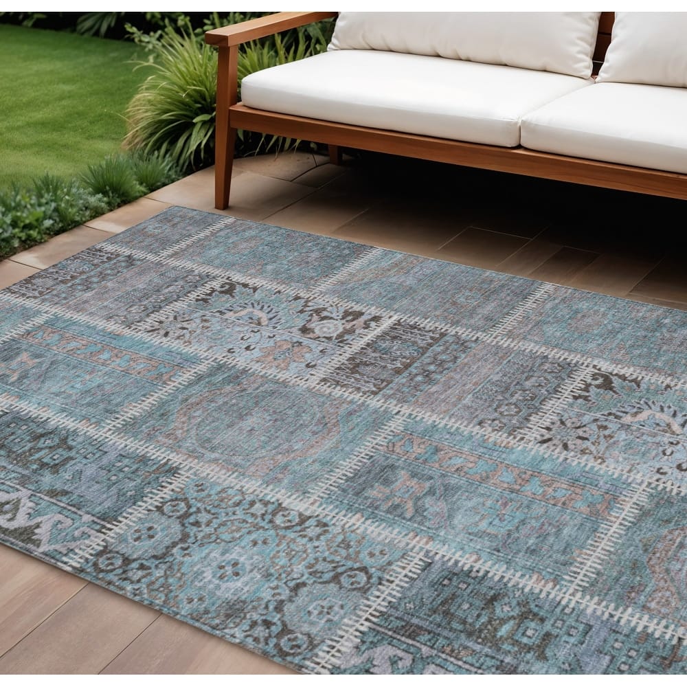 HomeRoots Patchwork Transitional Rectangle Outdoor Rug