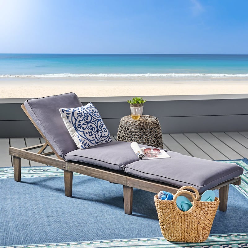 Wood lounge chair