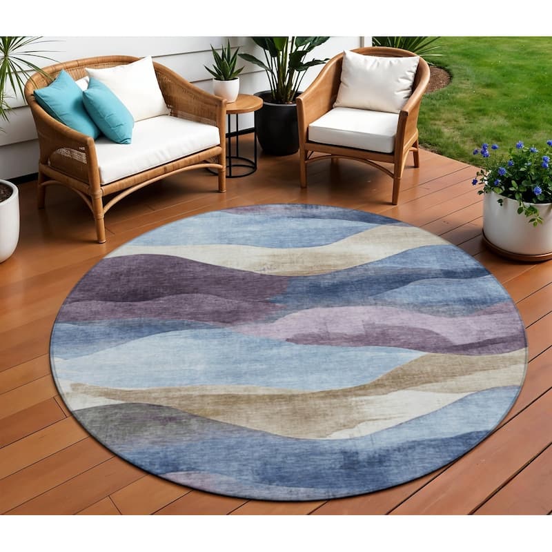 HomeRoots Abstract Transitional Rectangle Outdoor Rug - 8' Round