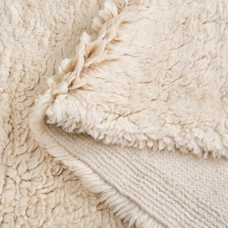 SAFAVIEH Handmade Casablanca Aoiffe Shag Wool 1.8-inch Rug