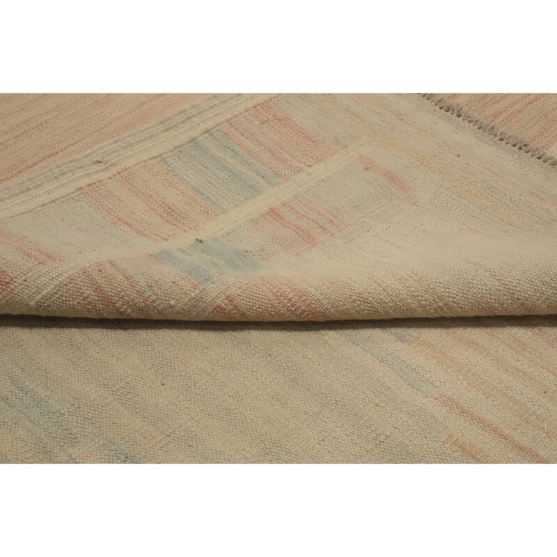 Hand Woven Southwestern Wool Multi-Colored Geometric Area Rug - 6' 11'' X 5' 0''