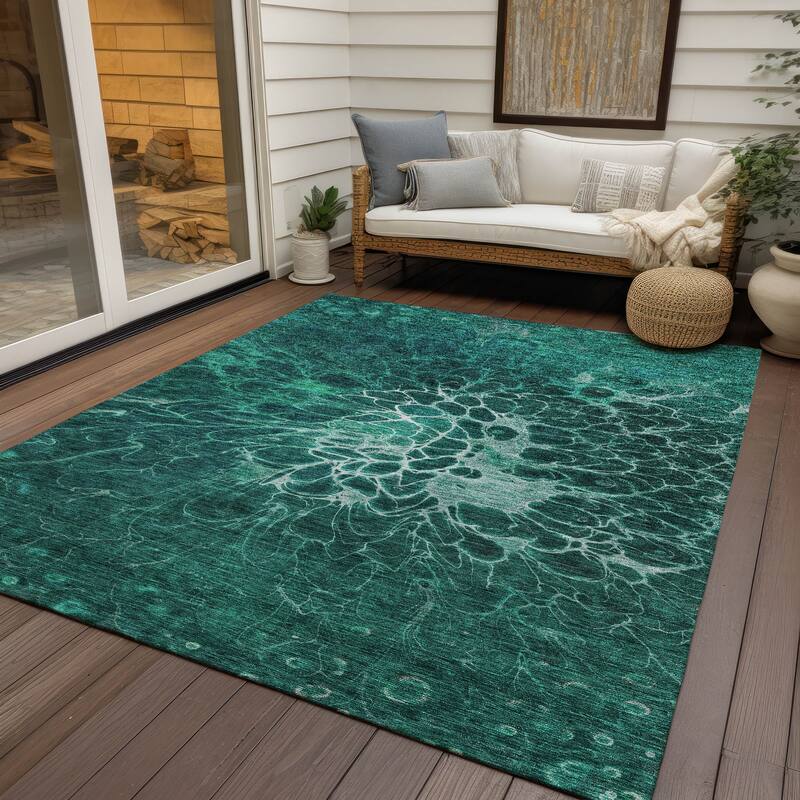 Machine Washable Indoor/ Outdoor Chantille Modern Floral Rug