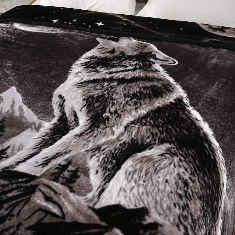 Reversible Mink Blanket Fluffy Fleece Blanket Different Pattern in Each Side