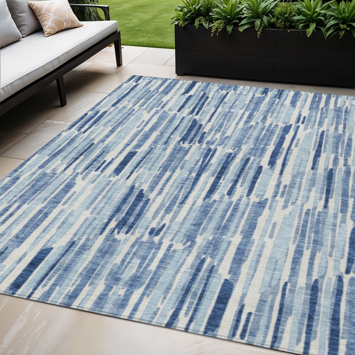 5' X 8' Navy Blue And Sky Blue Abstract Washable Indoor Outdoor Area Rug - 5' Octagon