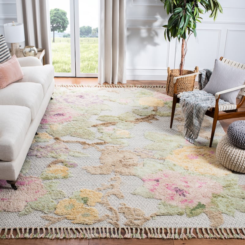 SAFAVIEH Hand-knotted Kenya Gerianne Southwestern Tribal Wool Rug - 6' x 9' - Pink/Grey