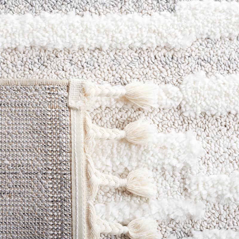 SAFAVIEH Moroccan Tassel Shag Eftimia 2-inch Thick Rug