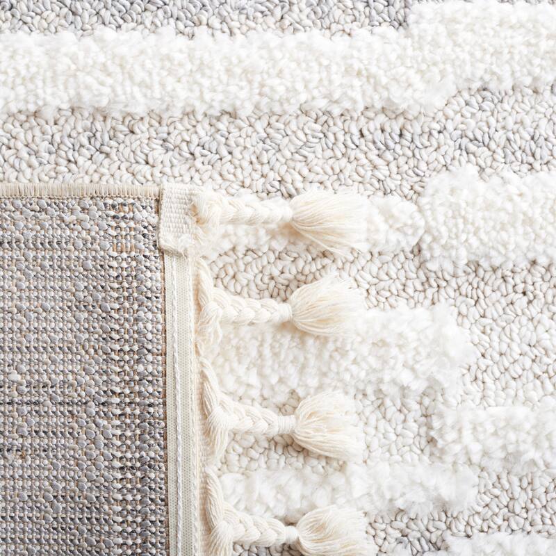 SAFAVIEH Moroccan Tassel Shag Mariola 2-inch Thick Rug