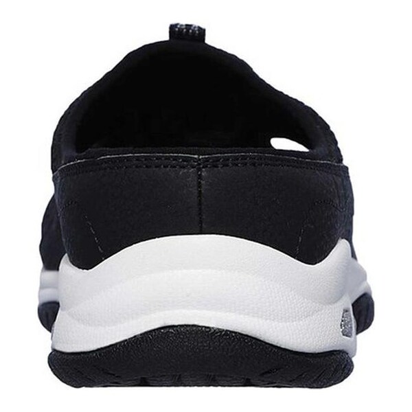 skechers relaxed fit commute time