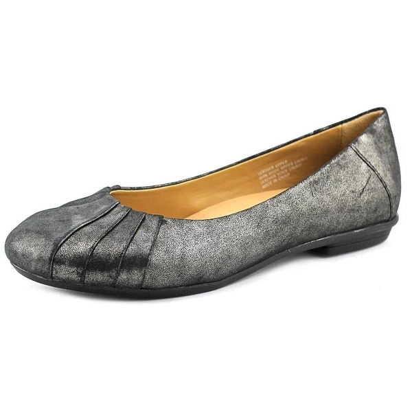 earth women's bellwether flat