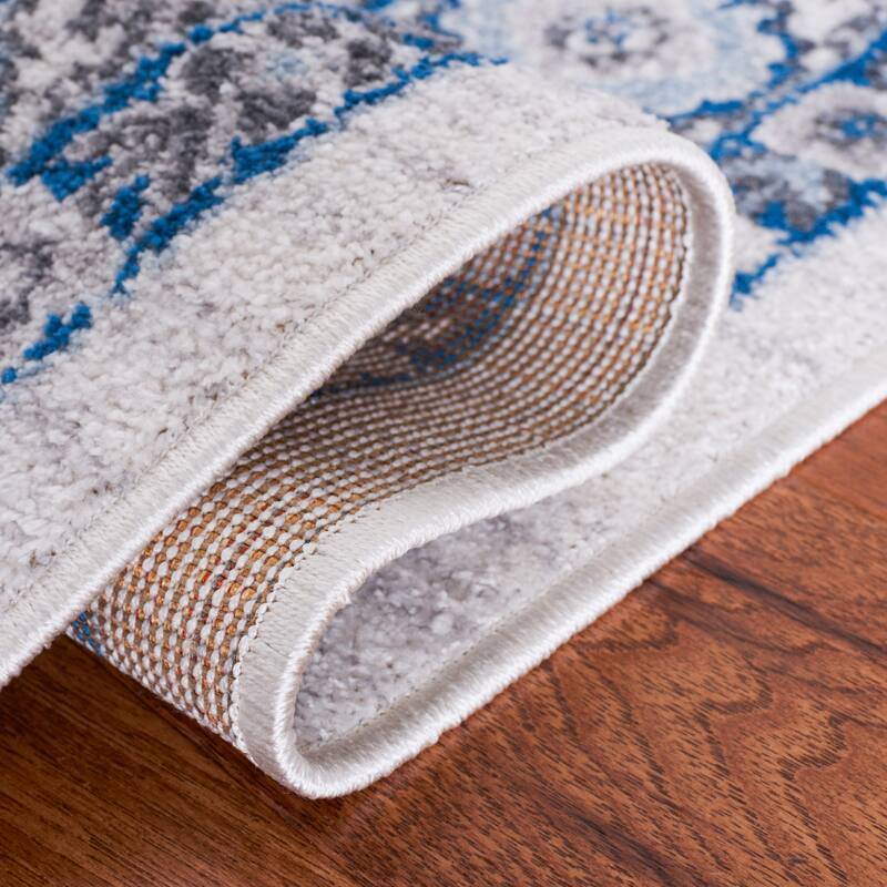 SAFAVIEH Toscana Arie Oriental Rug