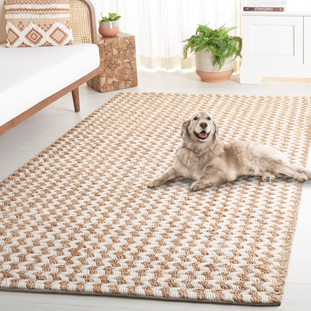 SAFAVIEH Handmade Natural Fiber Gertraute Farmhouse Chevron Jute Rug