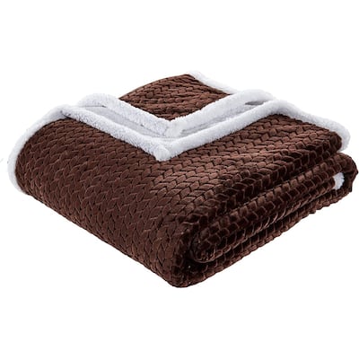 Home Essentials by Décor&More Braided Sherpa Blanket
