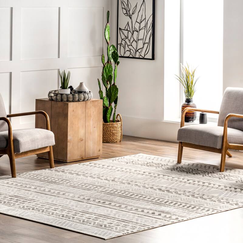 Nuloom Chloe Tribal Motif Banded Area Rug - 5' x 8' - Light Grey - Rectangle