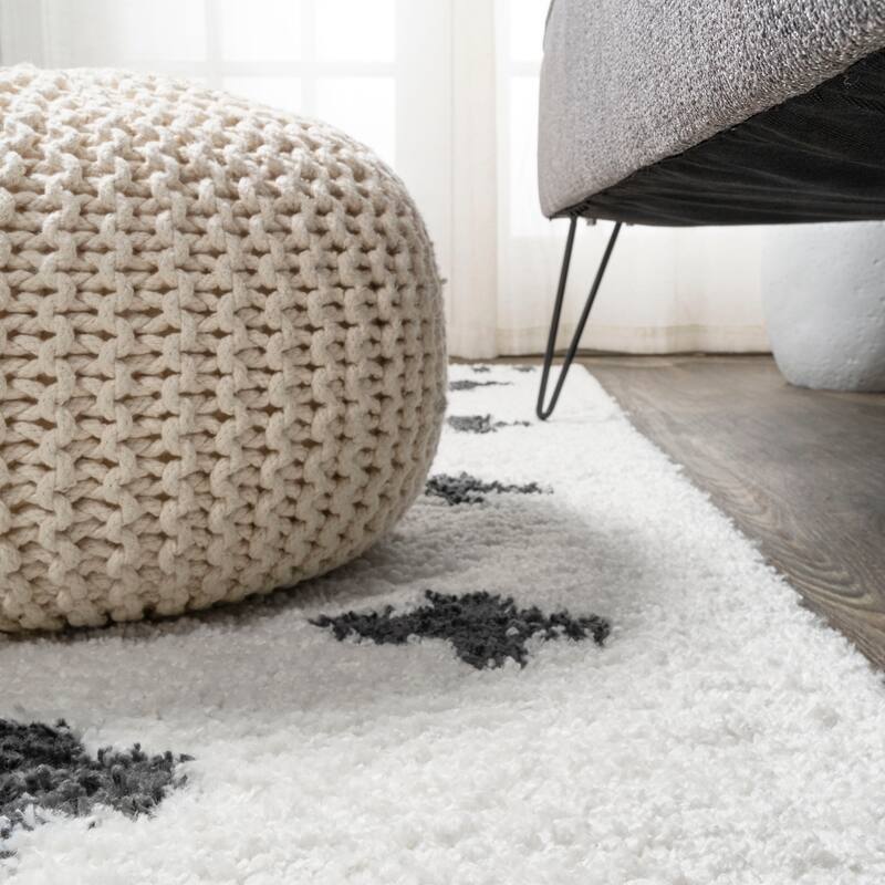 JONATHAN Y Calvia Berber Geometric Shag Area Rug