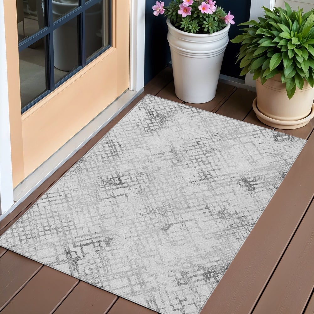 HomeRoots Geometric Transitional Rectangle Outdoor Rug