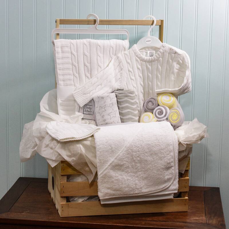 20 Piece Baby Neutral Shower Wardrobe Gift Crate
