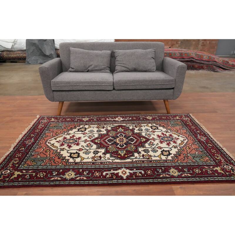 Hand Knotted Oriental 100% Wool Carpet Traditional Medallion Beige & Ivories Heriz (serapi) Area Rug - 6' 0'' X 4' 0''