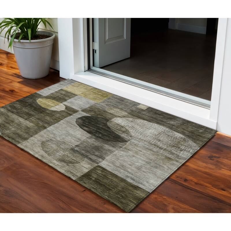 HomeRoots Geometric Transitional Rectangle Outdoor Rug - 3' x 5'