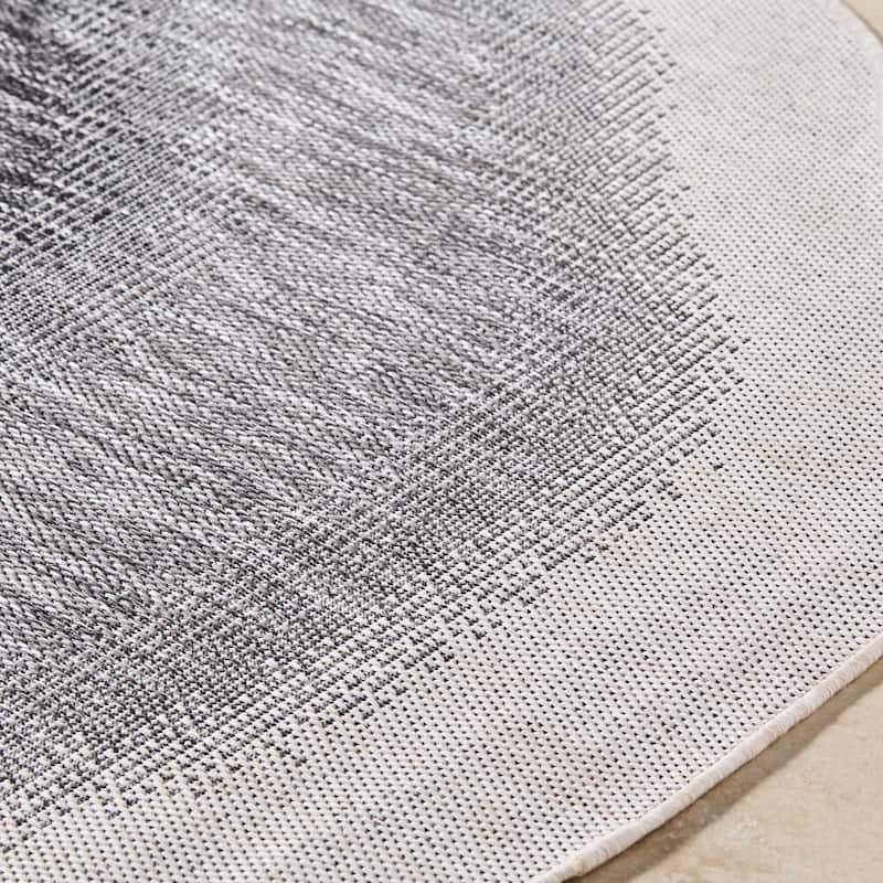 Livabliss Miami Beach Traditional Indoor/Outdoor Area Rug