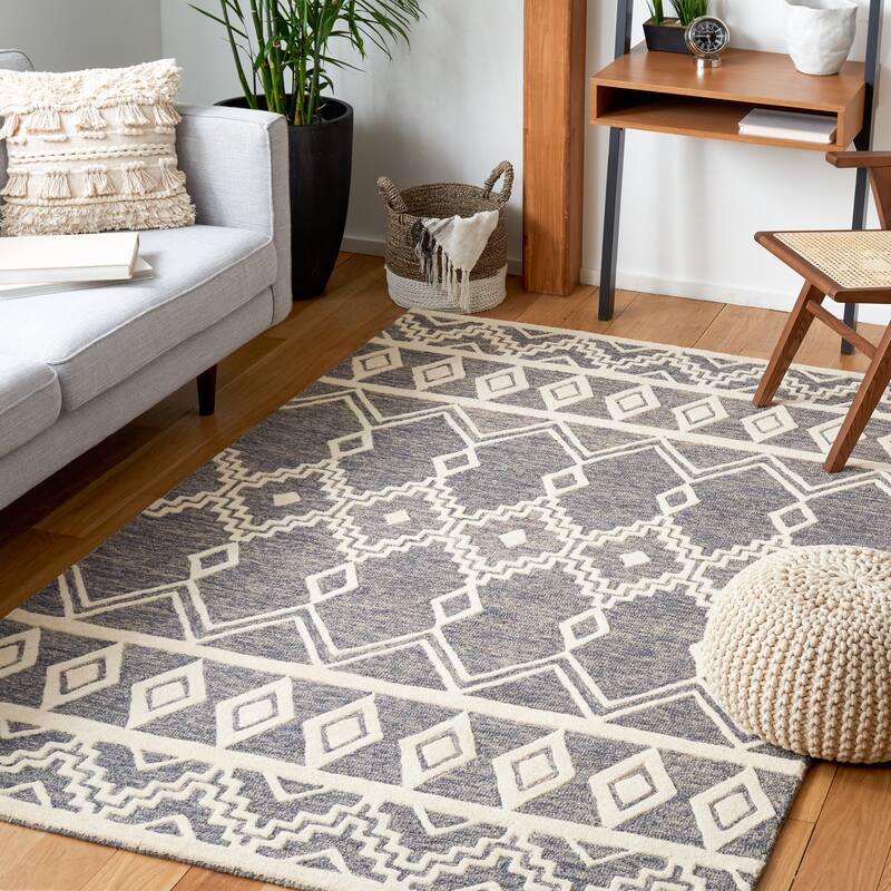SAFAVIEH Handmade Abstract Zelina Modern Wool Rug - 4' x 6' - Grey/Ivory