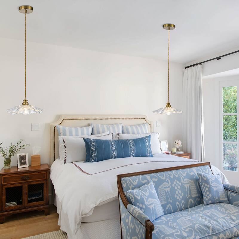 11" Flower-Shaped Red & White Gradient Glass Pendant Light Modern - Dia.11.02-in