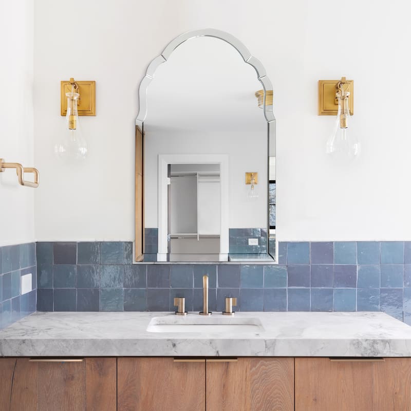 Elegant Arch Beveled Wall Mirror - Clear - 24 x 40