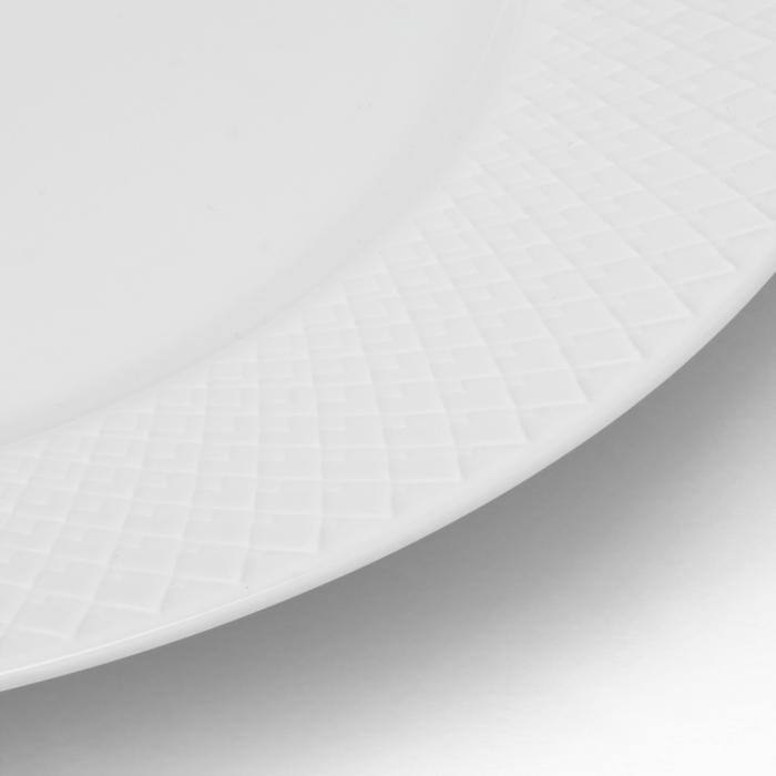 Lyngby Porcelæn Rhombe Dinner Plate, White - Ø: 10.6"