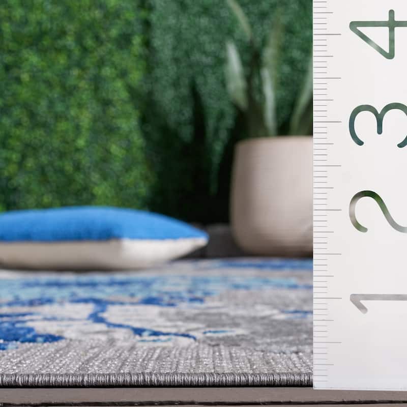 SAFAVIEH Cabana Hillechien Indoor/ Outdoor Waterproof Patio Floral Rug