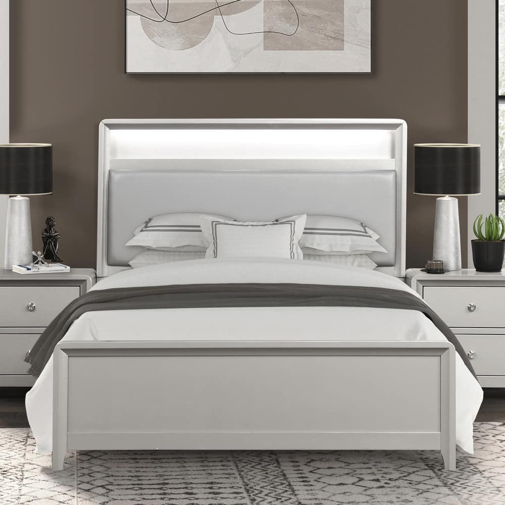 Furniture of America Milandra Modern Champagne Solid Wood Panel Bed with USB Ports