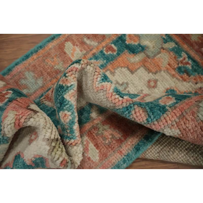 Hand Knotted Oriental 100% Wool Carpet Transitional Floral Beige & Ivories Oushak Area Rug - 3' 0'' X 2' 0''