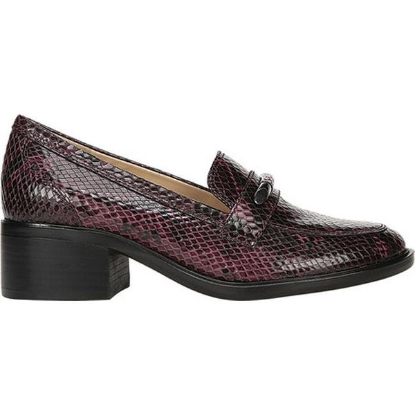 naturalizer burgundy shoes