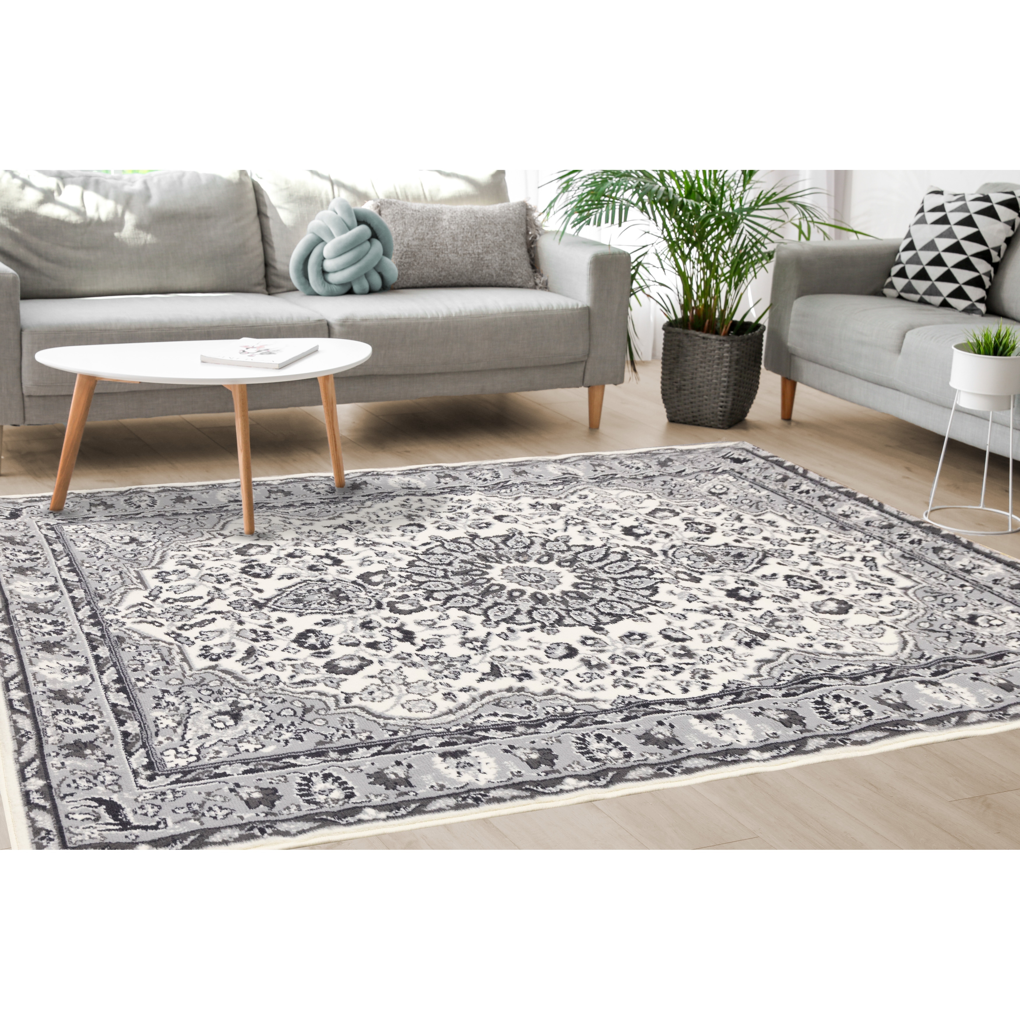 Florence Collection - Cream/Grey Traditional Border Rug - 4'7" x 6'7"
