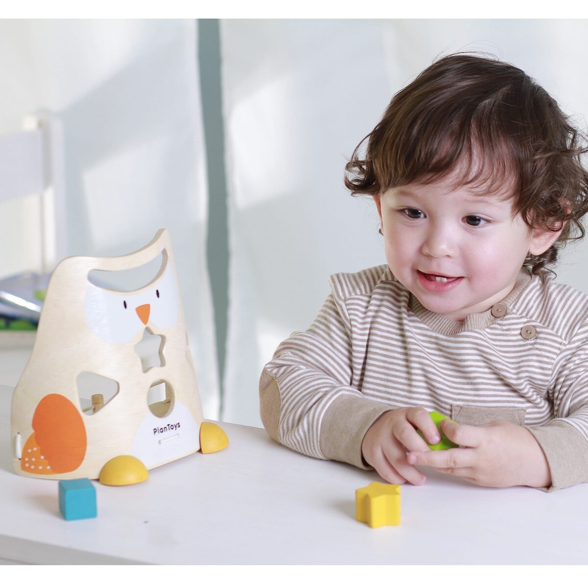 Plan toys deals owl sorter