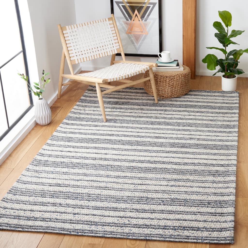 SAFAVIEH Handmade Marbella Mirjan Stripe Rug