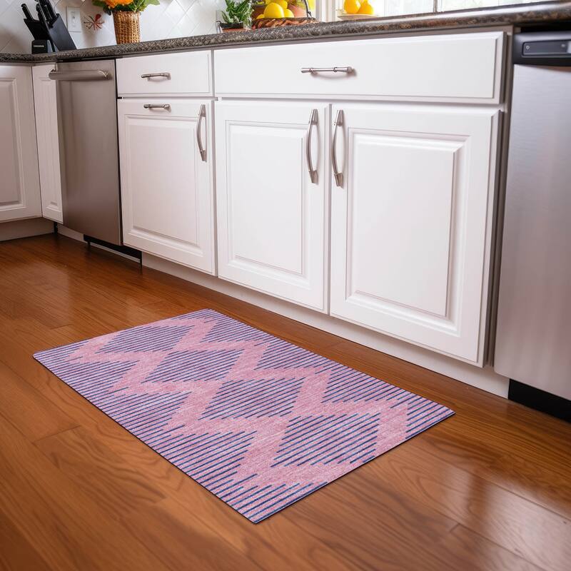 Machine Washable Indoor/ Outdoor Contemporary Geo Chantille Rug